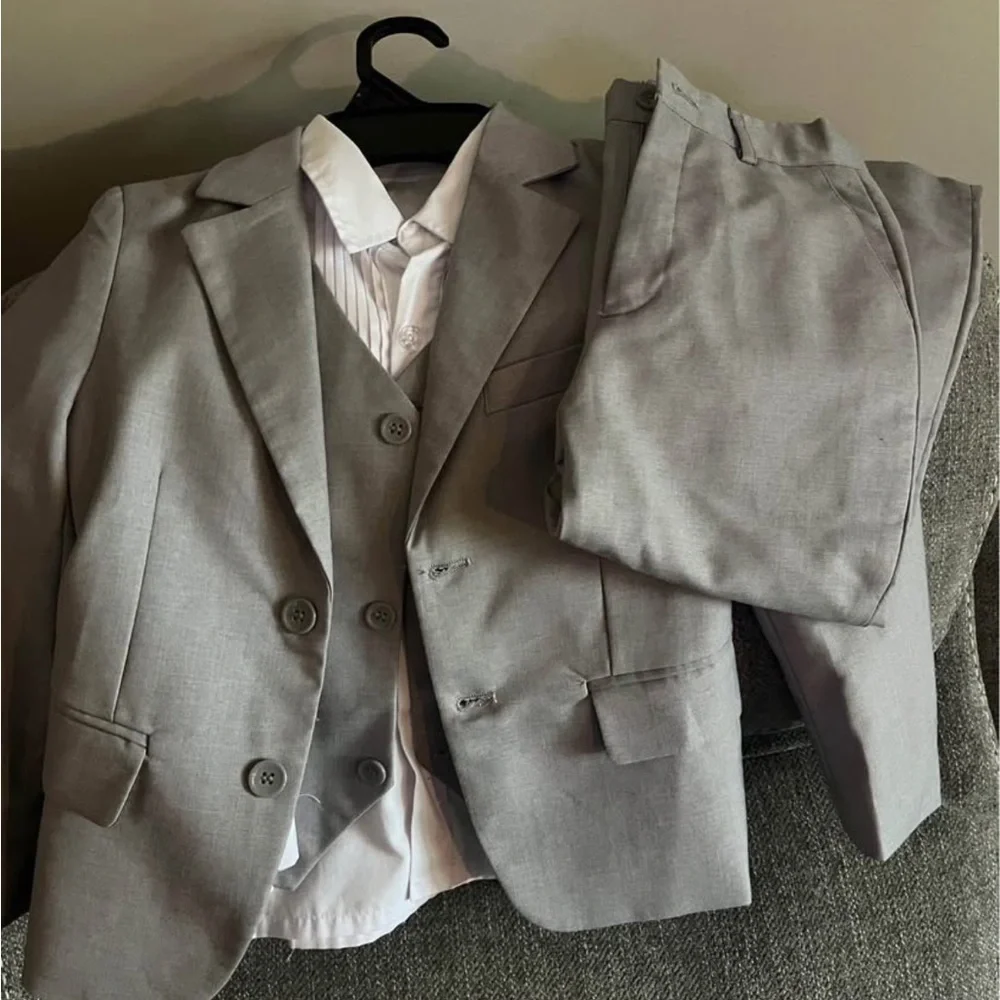 Kids Gray Suit - 5T - Picture 1 of 1